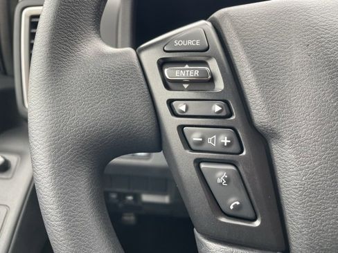 Certified 2024 Nissan Frontier SV image 11
