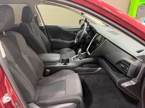 Used 2025 Subaru Outback Premium AWD/4WD image 11