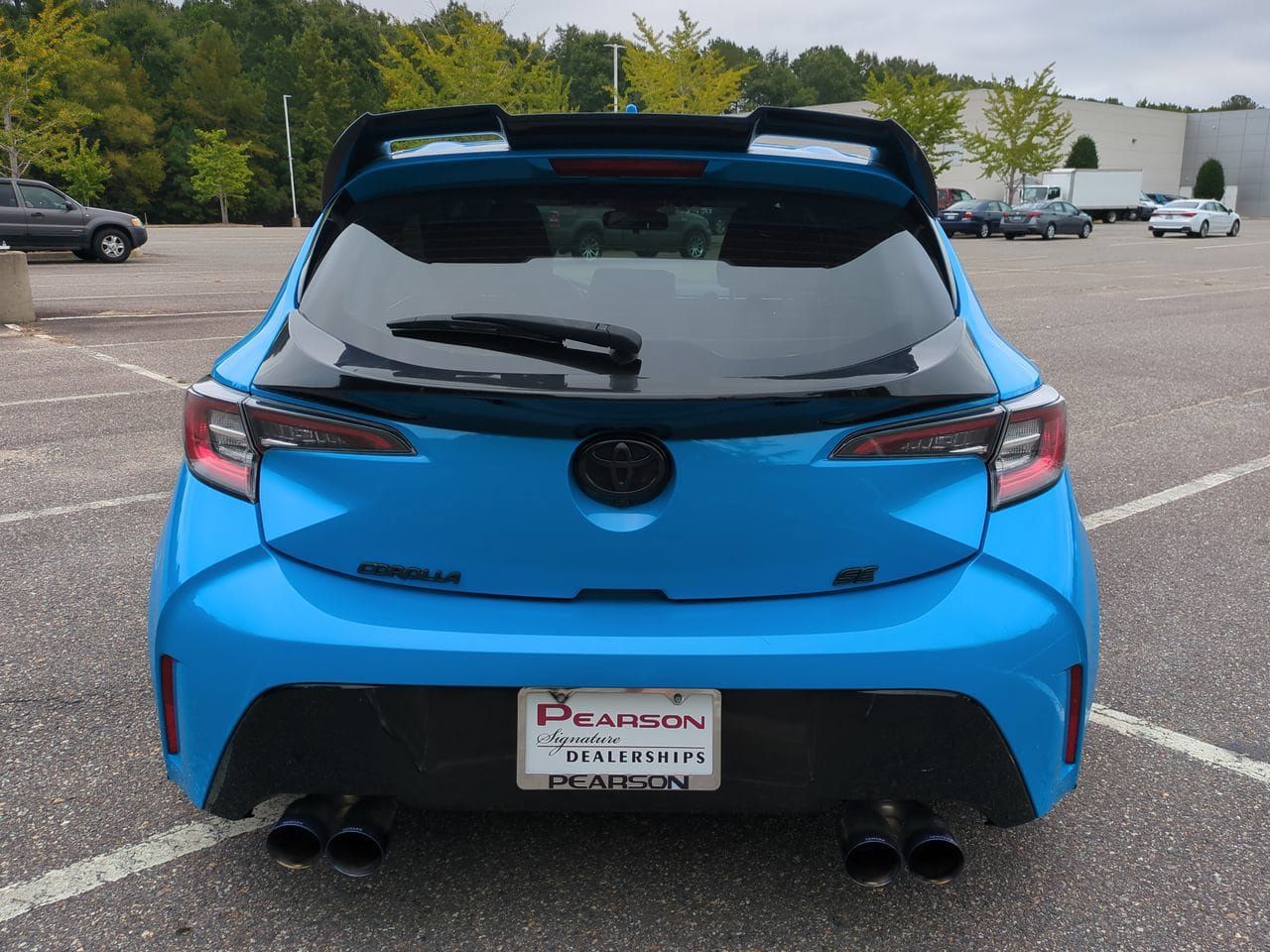 Used 2019 Toyota Corolla SE w/ Carpet Mat Package FWD image 5