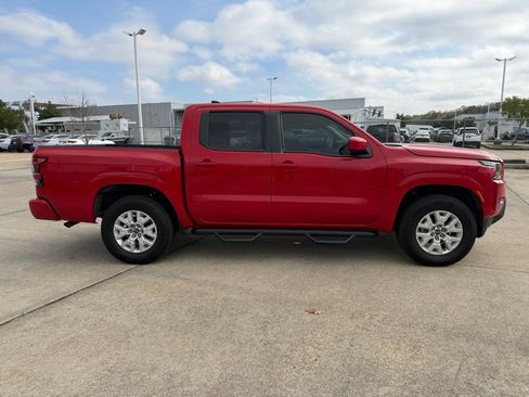 Used 2022 Nissan Frontier SV image 6