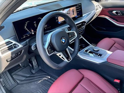 Used 2026 BMW 330i Sedan w/ M Sport Package RWD image 17