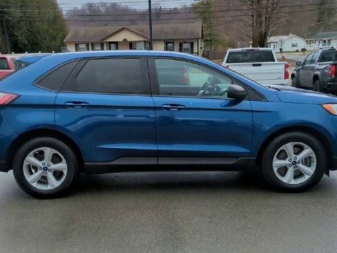 Used 2020 Ford Edge SE image 9