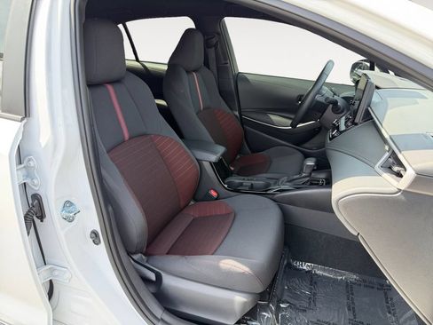 Used 2025 Toyota Corolla SE FWD image 25