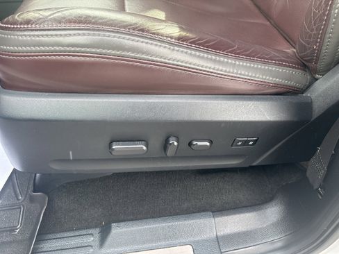 Used 2016 Ford Expedition EL Platinum image 31