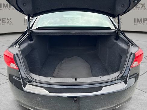 Used 2018 Chevrolet Impala Premier FWD image 18