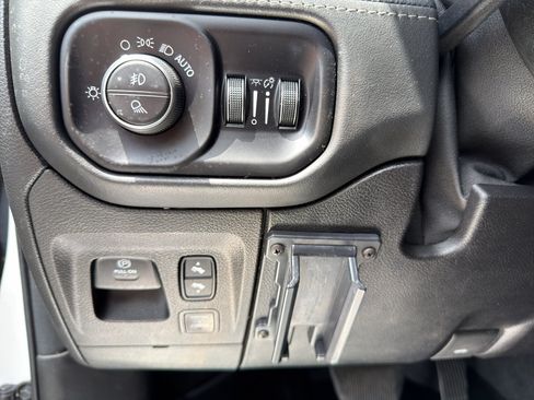 Used 2019 RAM 1500 Limited AWD/4WD image 23