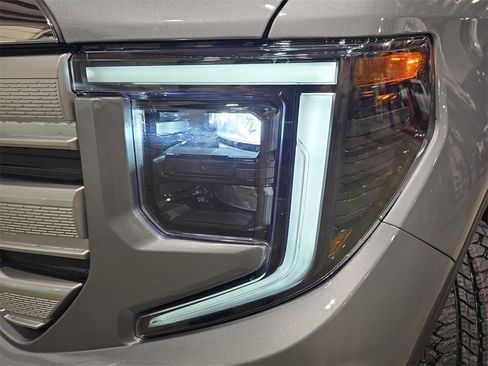 New 2026 GMC Sierra 1500 SLE image 30