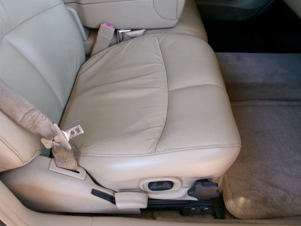 Used 2005 Buick Le Sabre Custom w/ Leather and Comfort Group FWD image 20