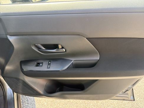 Used 2025 Nissan Kicks S FWD image 23
