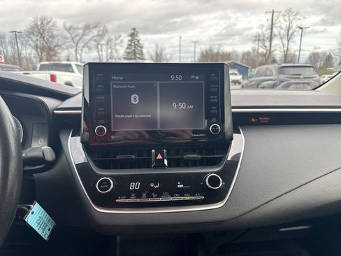 Used 2022 Toyota Corolla LE image 22