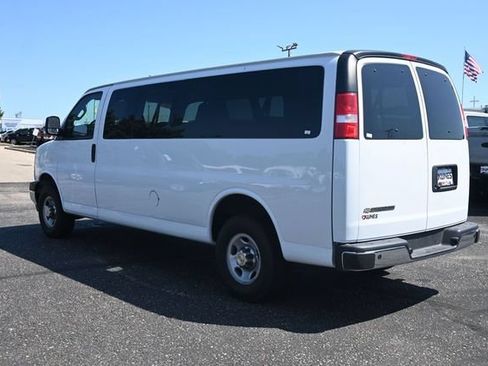 Used 2024 Chevrolet Express 3500 LT w/ LT Preferred Equipment Group RWD image 8