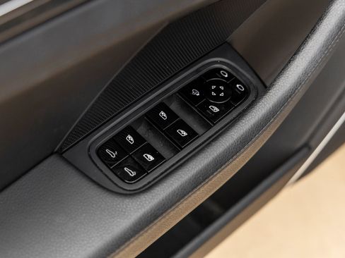 Certified 2020 Porsche Panamera 4S Executive AWD/4WD image 22