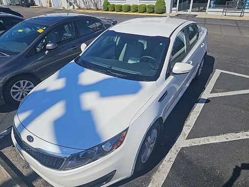 Used 2011 Kia Optima LX w/ Convenience Pkg image 8