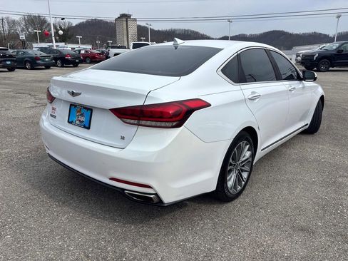 Used 2016 Hyundai Genesis 3.8 image 5