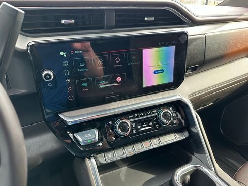 Used 2025 GMC Sierra 2500 Denali w/ Denali Reserve Package image 25