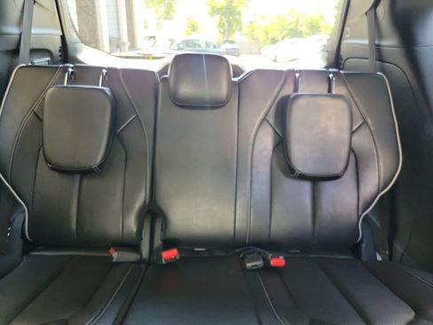 Used 2022 Chrysler Pacifica Limited w/ S Appearance Package FWD image 12