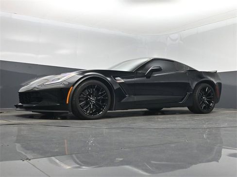 Used 2015 Chevrolet Corvette Z06 w/ 2LZ Preferred Equipment Group image 43