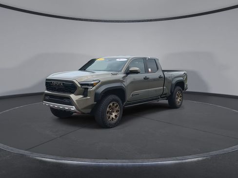 Certified 2025 Toyota Tacoma 4x4 Double Cab Hybrid image 4