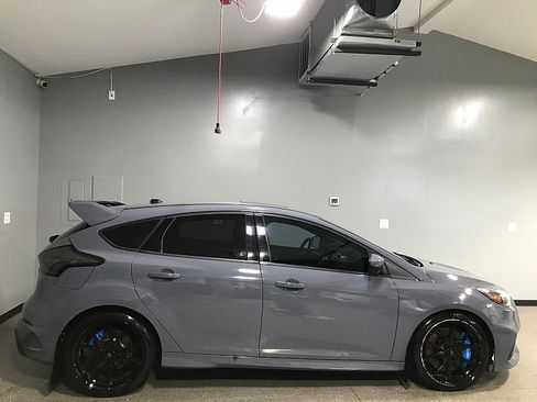 Used 2017 Ford Focus RS AWD/4WD image 2