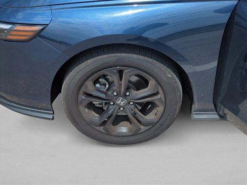 Used 2025 Honda Accord SE image 25