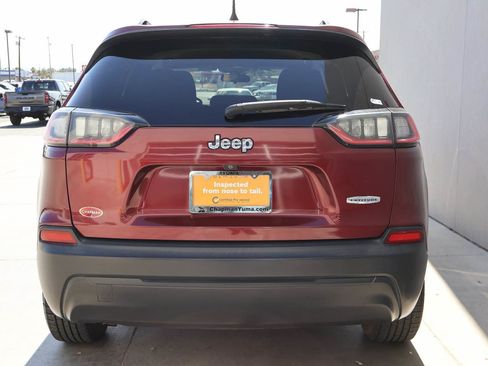 Used 2019 Jeep Cherokee Latitude w/ Popular Appearance Group FWD image 4
