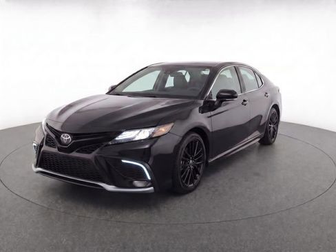 Certified 2022 Toyota Camry XSE FWD image 8