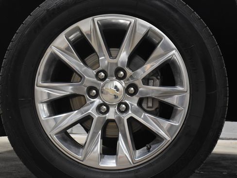 Used 2023 Chevrolet Suburban Premier AWD/4WD image 31