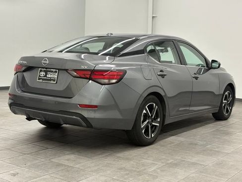 Used 2024 Nissan Sentra SV FWD image 2