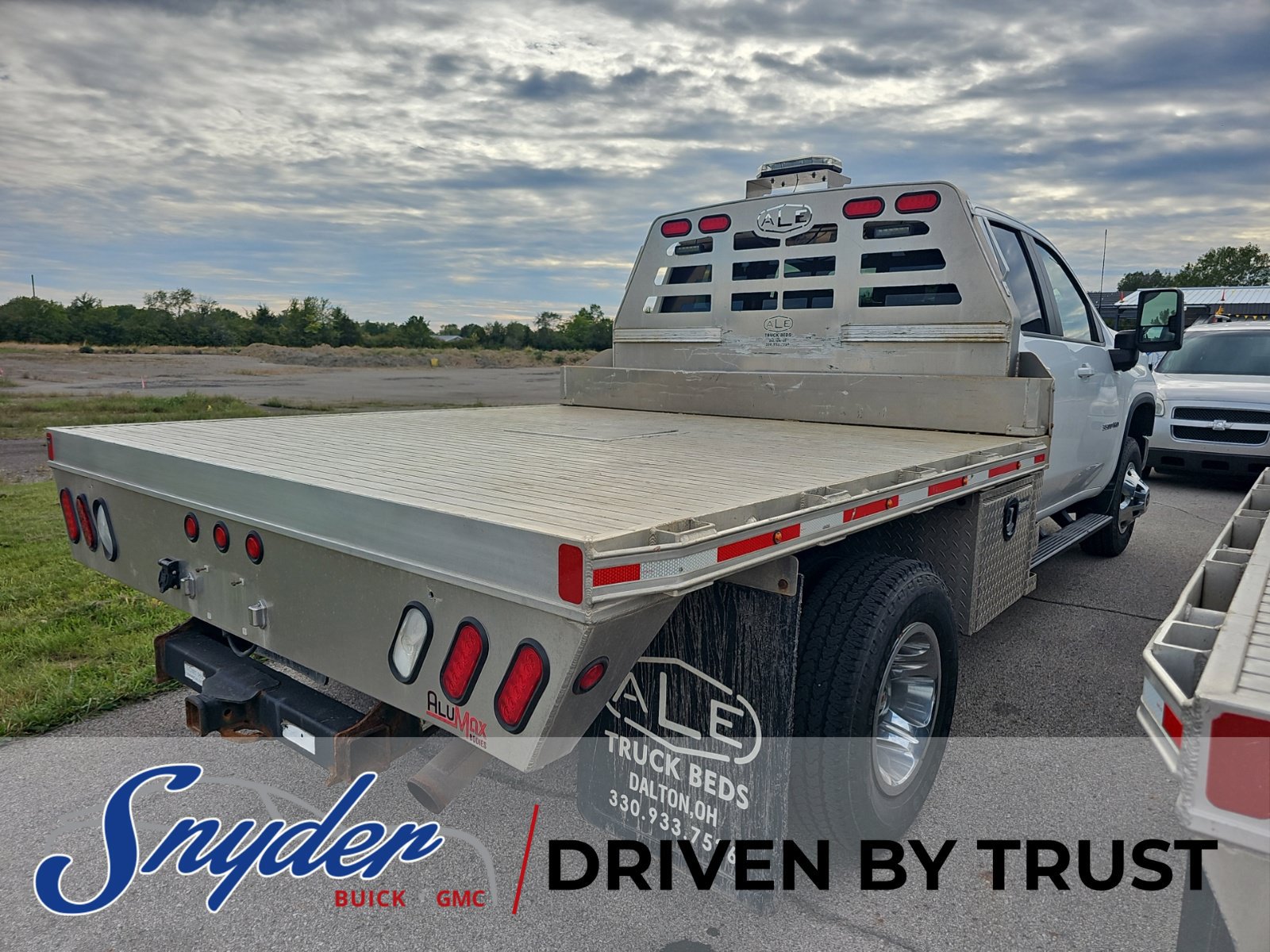 Used 2022 Chevrolet Silverado 3500 LT AWD/4WD image 4