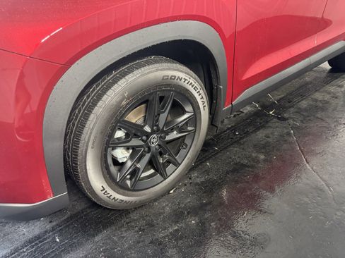 New 2026 Toyota Grand Highlander image 9