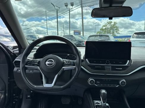 Used 2023 Nissan Altima 2.5 SL AWD/4WD image 17
