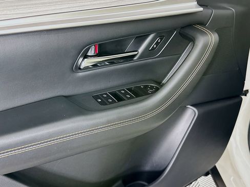 Certified 2024 MAZDA CX-90 3.3 Turbo w/ Preferred Plus image 12