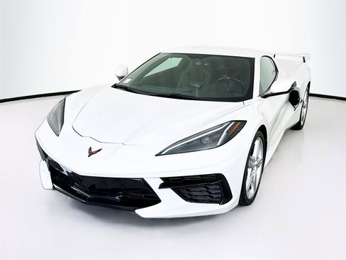 Used 2023 Chevrolet Corvette Stingray Coupe image 3