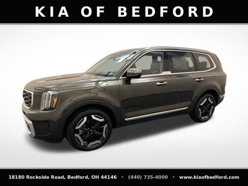 Used 2024 Kia Telluride S FWD image 9