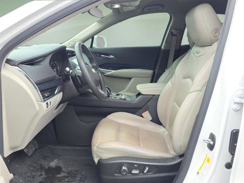 Used 2020 Cadillac XT4 Premium Luxury image 10