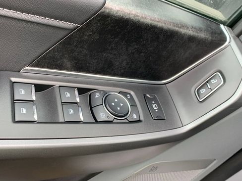 New 2026 Ford F250 XLT w/ XLT Premium Package AWD/4WD image 11