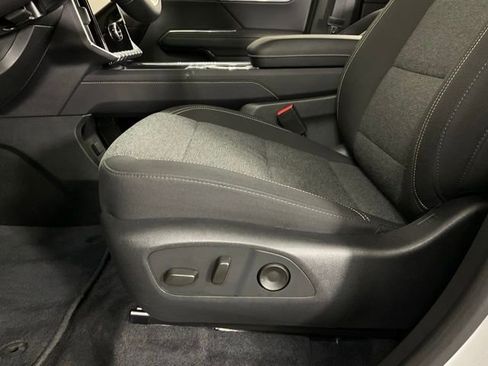 Used 2025 GMC Acadia Elevation image 33