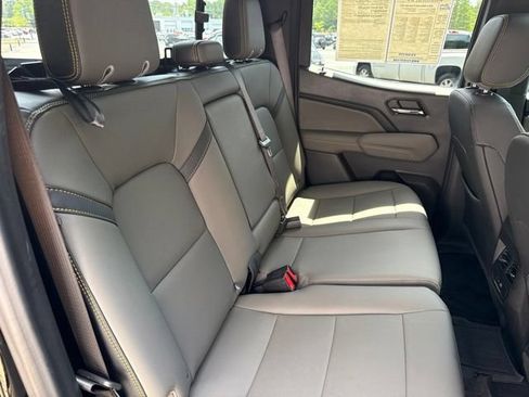 Used 2024 Chevrolet Colorado ZR2 w/ ZR2 Convenience Package III AWD/4WD image 28