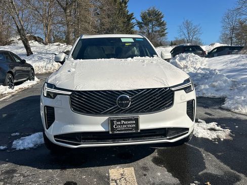 New 2026 Volvo XC90 B6 Plus w/ Protection Package Premier image 6