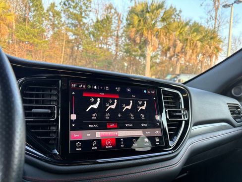 Used 2023 Dodge Durango GT image 26