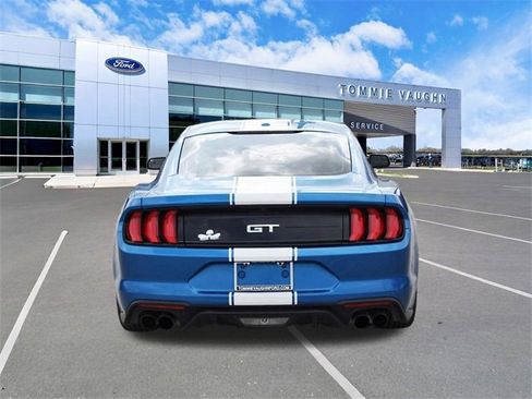 Used 2019 Ford Mustang GT image 3