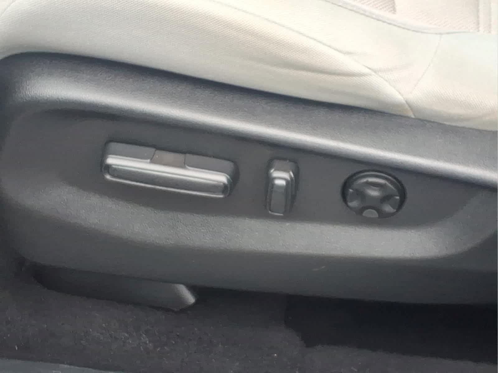 Used 2019 Honda CR-V EX image 17
