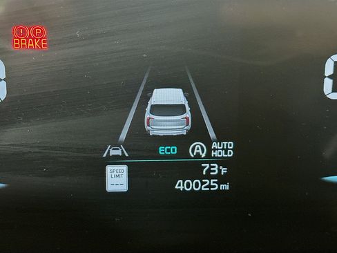 Used 2025 Kia Telluride S image 19