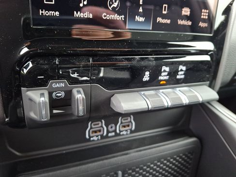 New 2026 RAM 1500 Big Horn AWD/4WD image 18