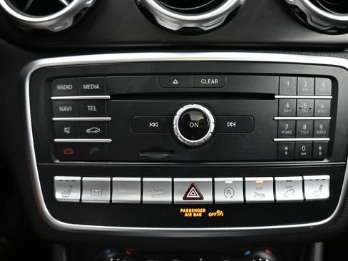 Used 2019 Mercedes-Benz GLA 250 4MATIC image 26