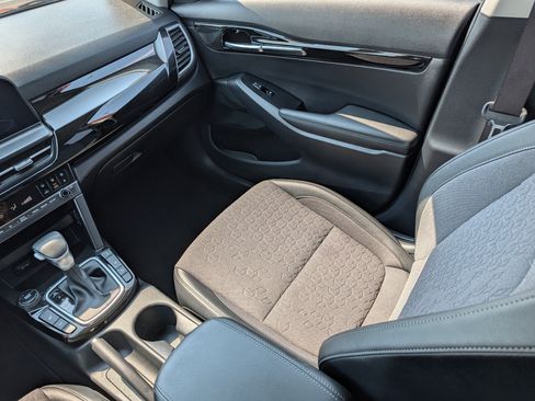 Certified 2024 Kia Seltos S AWD/4WD image 11
