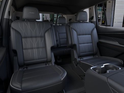 New 2026 Buick Enclave Avenir w/ Super Cruise Package FWD image 17