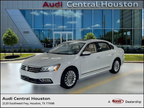 Used 2017 Volkswagen Passat 1.8T SE w/ SE Lighting Package image 1