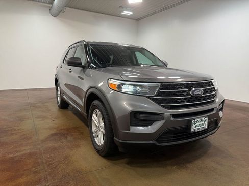 Used 2022 Ford Explorer XLT image 30