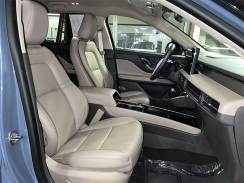 Used 2024 Lincoln Corsair Premiere w/ Equipment Group 101A image 28